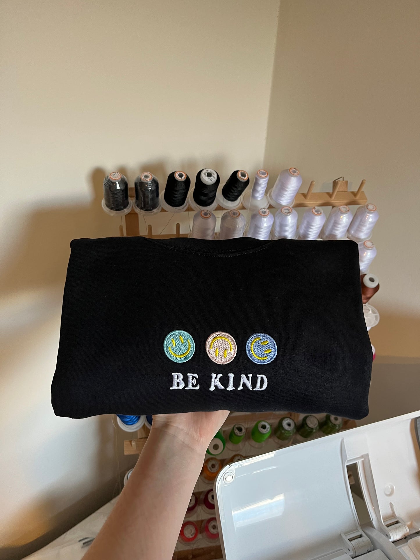 Be Kind Embroidery Sweatshirt