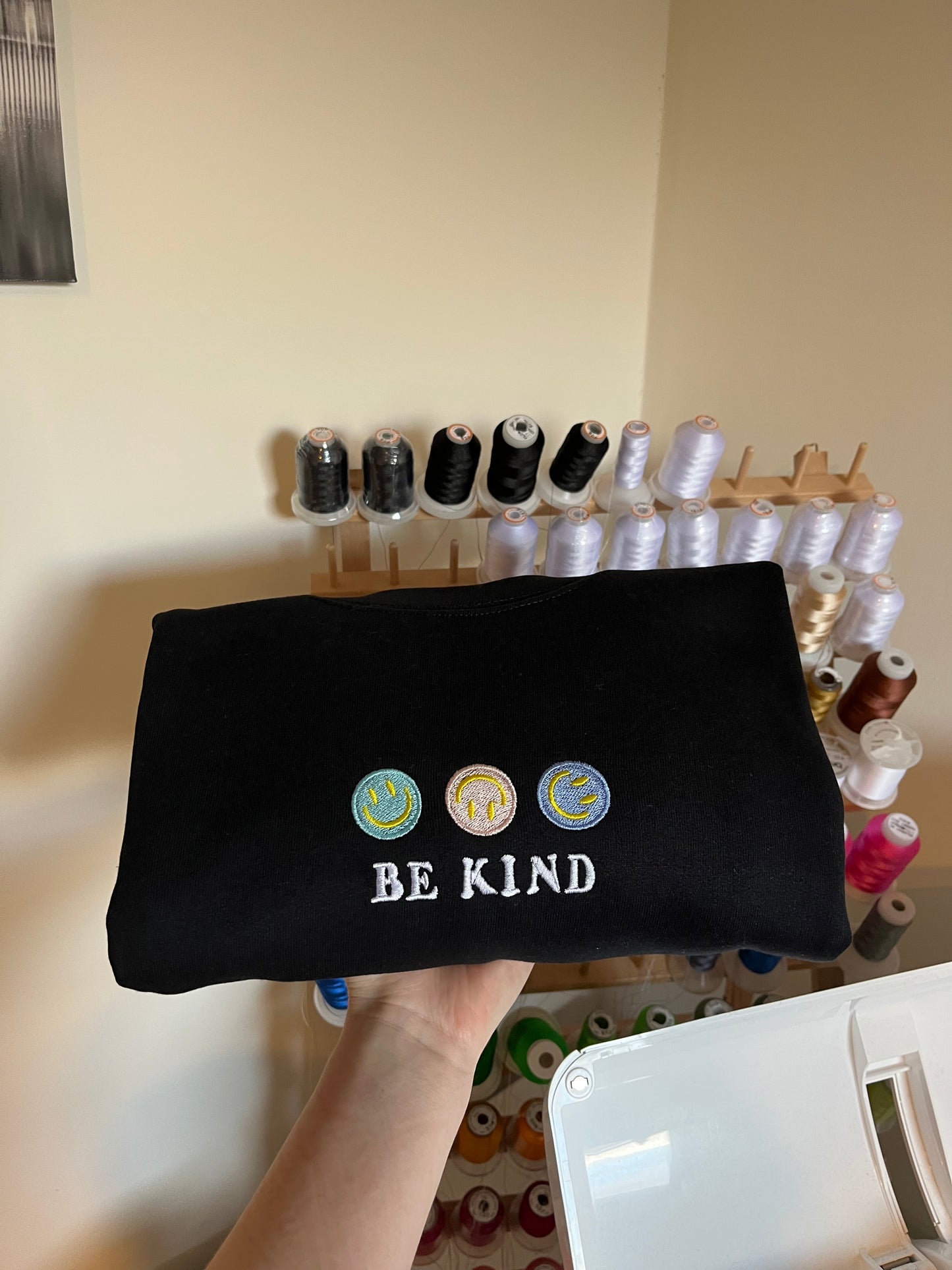 Be Kind Embroidery Sweatshirt
